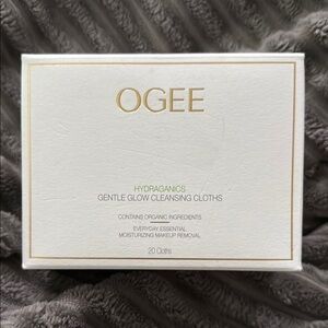 Ogee Gentle Glow Cleansing Cloths